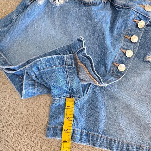 American Eagle Denim Button Distressed Mom Skort - Size 10 - Picture 10 of 11
